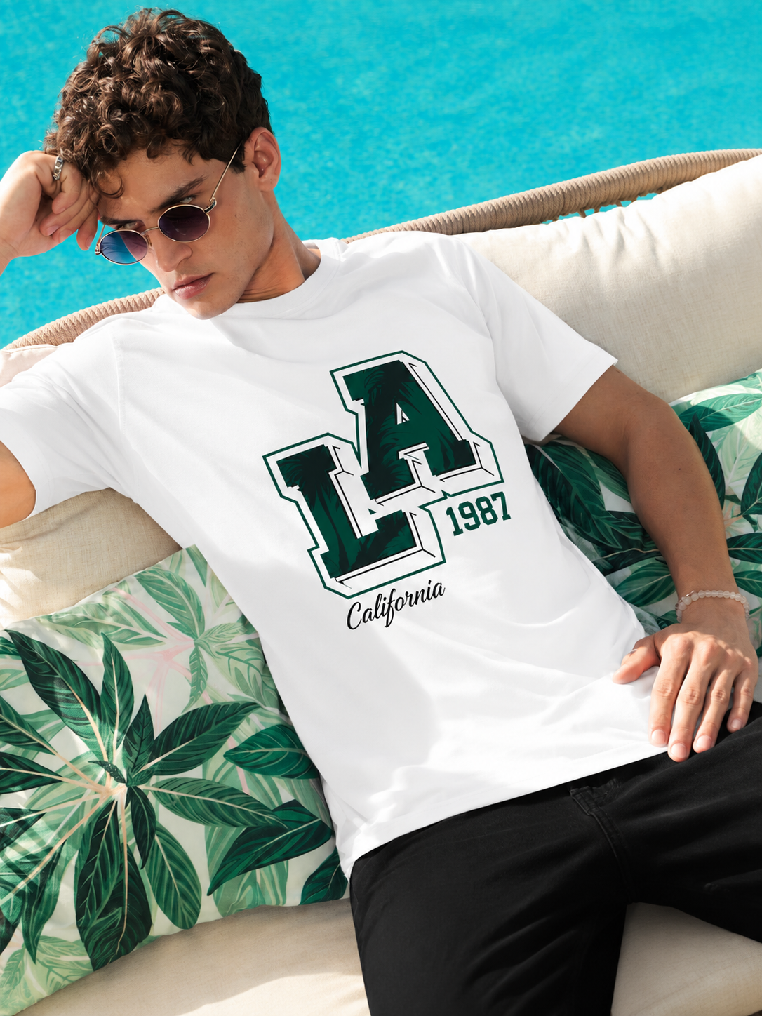 LA California Los Angeles T‑Shirt graphic tee - Velcrow