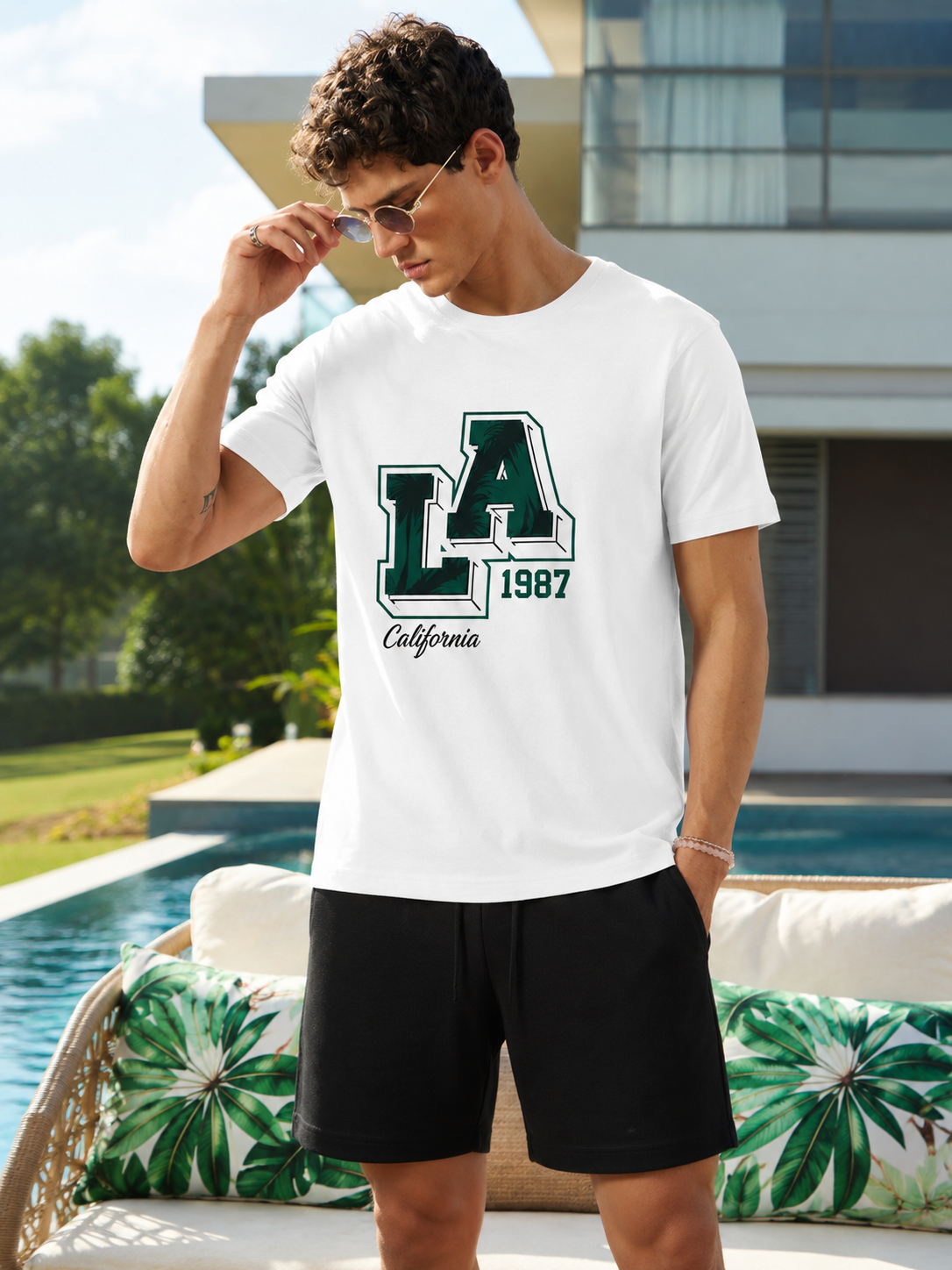 LA California Los Angeles T‑Shirt graphic tee - Velcrow